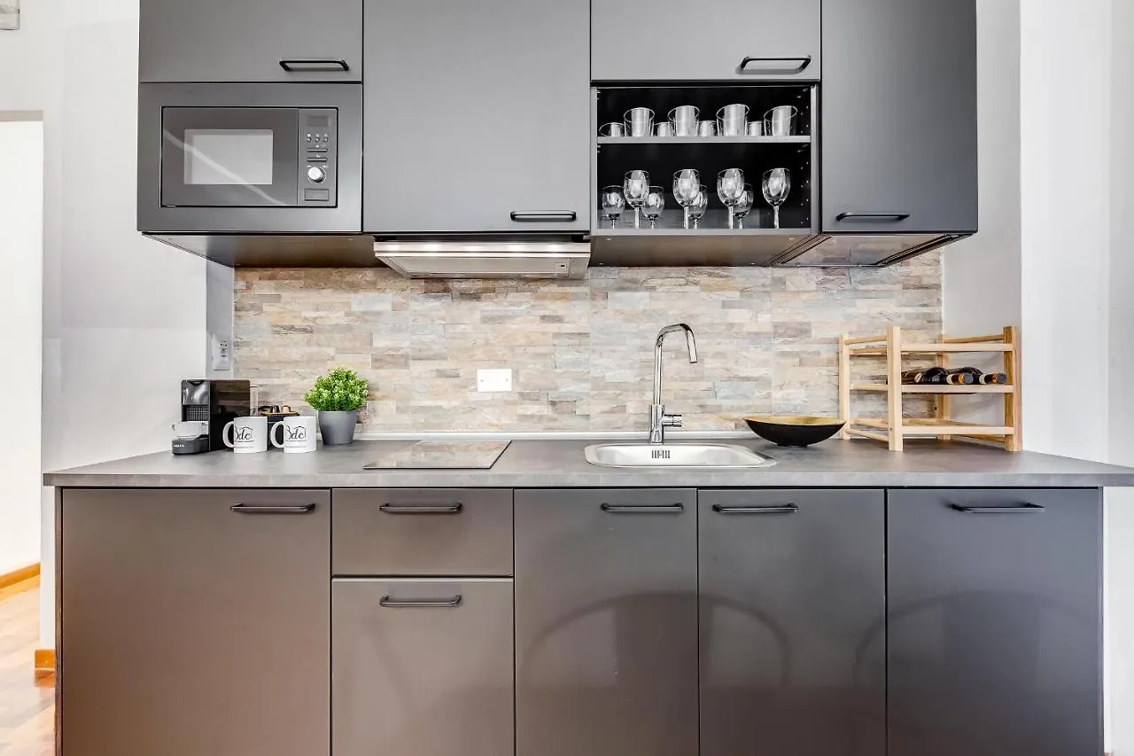 Bmga L Cozy Industrial Apartment In City Center Roma Italia