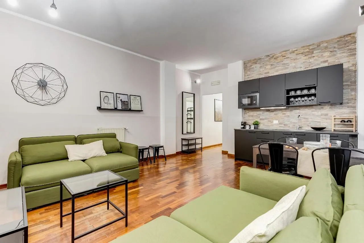 Bmga L Cozy Industrial Apartment In City Center Roma 0*,  Italia
