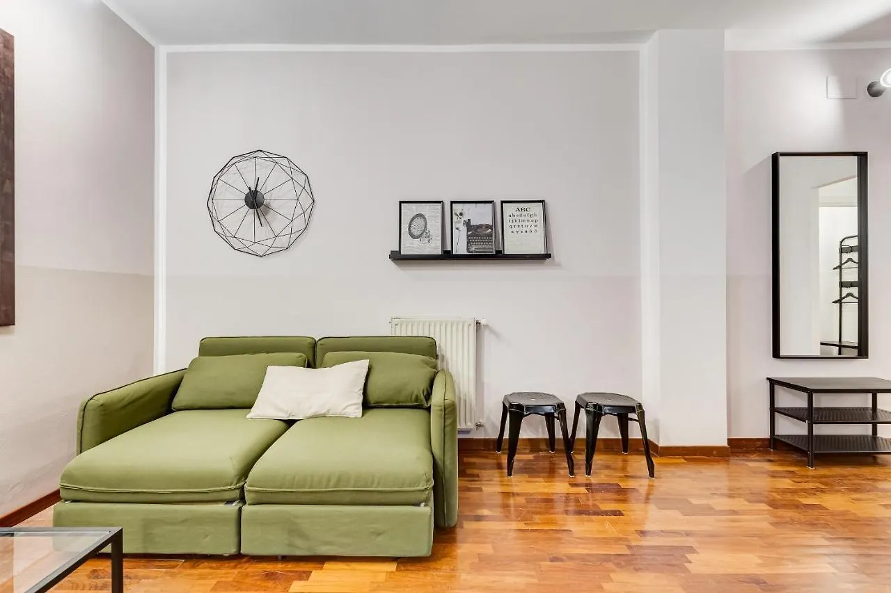 Bmga L Cozy Industrial Apartment In City Center Roma Italia
