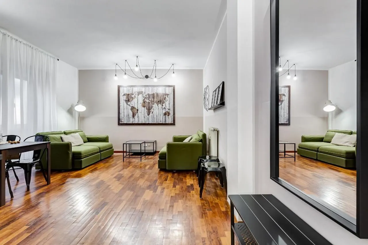 Bmga L Cozy Industrial Apartment In City Center Roma Italia