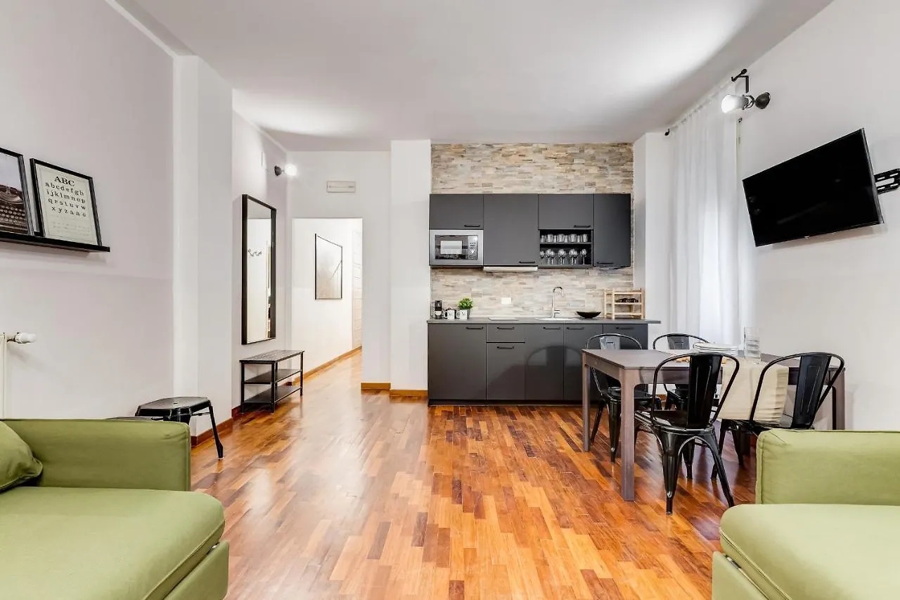 Bmga L Cozy Industrial Apartment In City Center Roma Italia